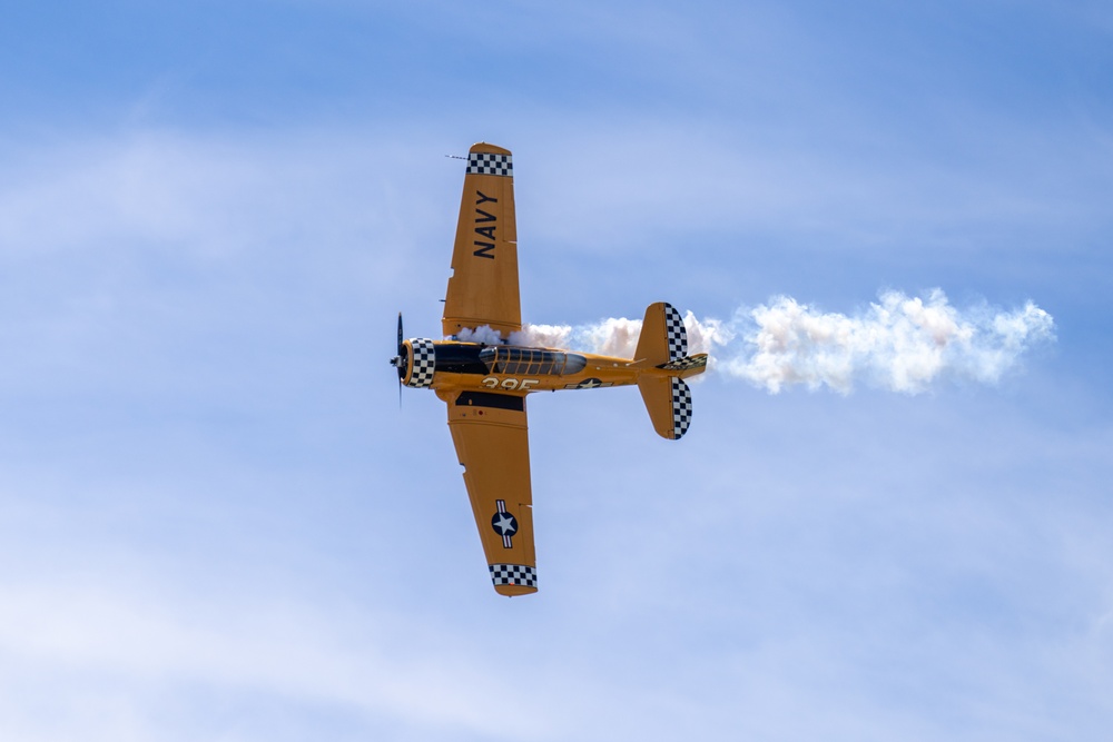 SNJ-6 performs for Spectators at the Great Texas Airshow
