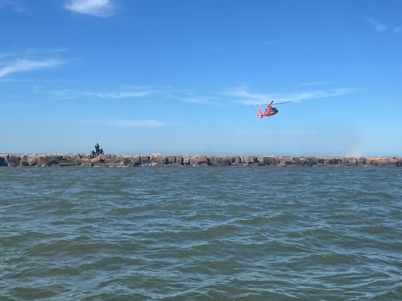 Coast Guard medevacs 1 from jetty near Galveston, Texas