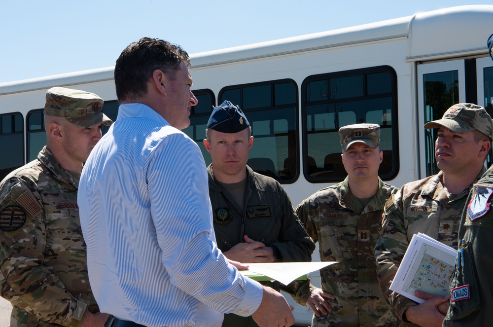 Assistant Secretary of Defense for Special Operations and Low Intensity Conflict visits 137th SOW