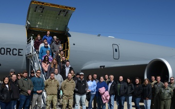 Employers get close-up look at air refueling mission
