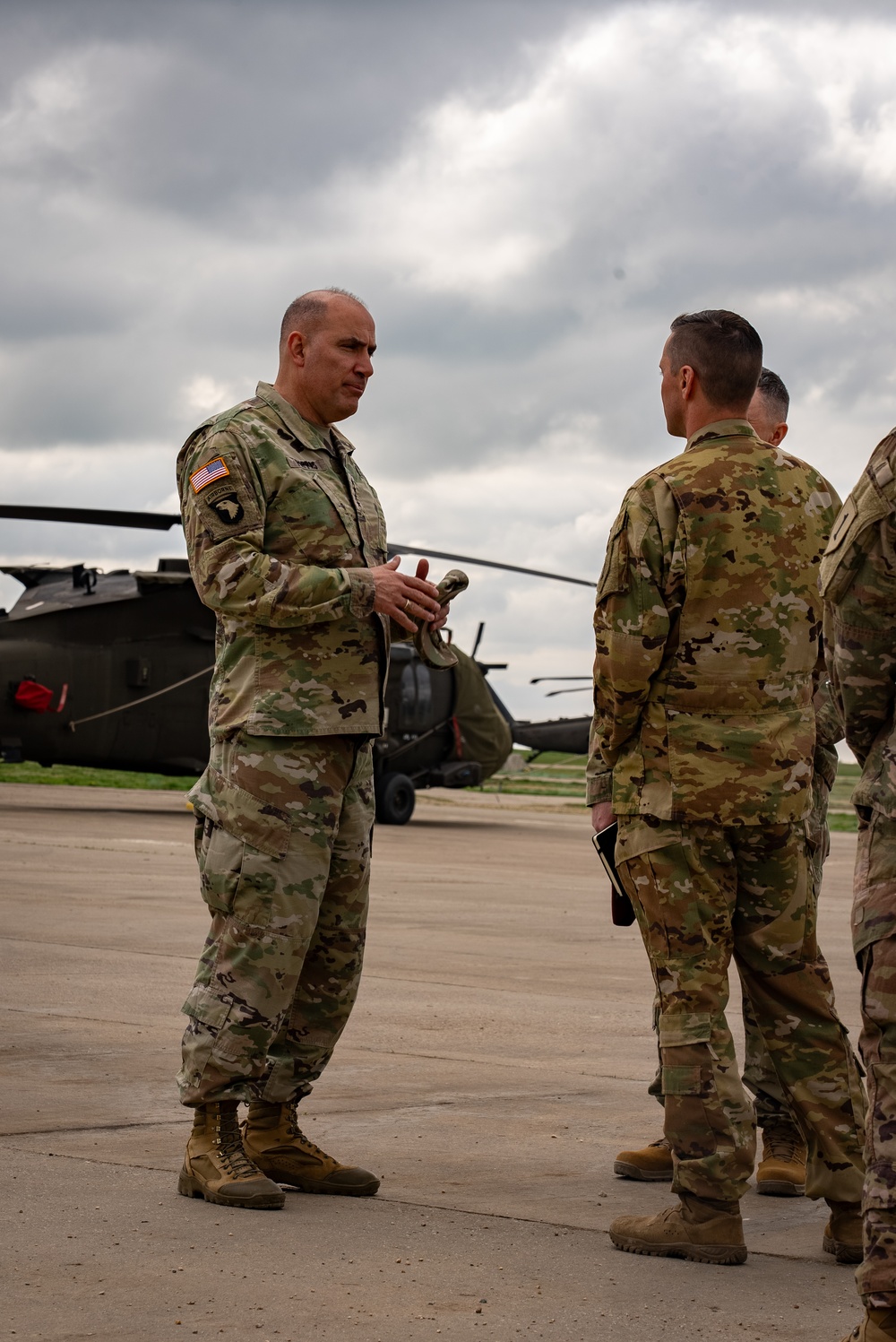 FORSCOM Commanding General visits Mihail Kogalniceanu Air Base Romania