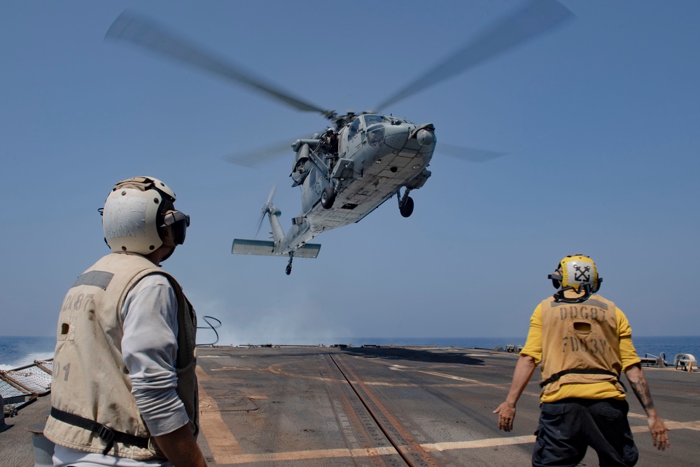 USS Mason Bid Farewell to Departing XO in the Red Sea