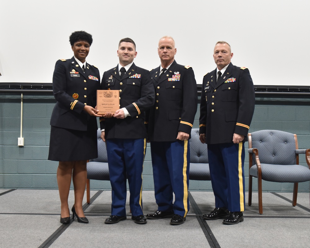 SCNG welcomes new warrant officers during graduation ceremony