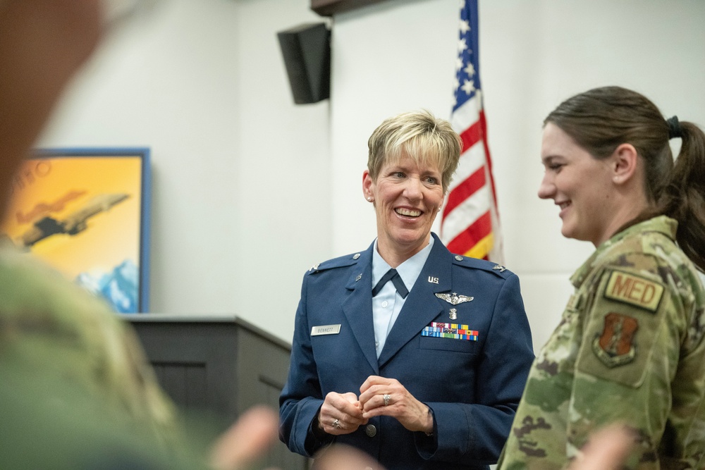 124th MDG Commander Pins on Colonel