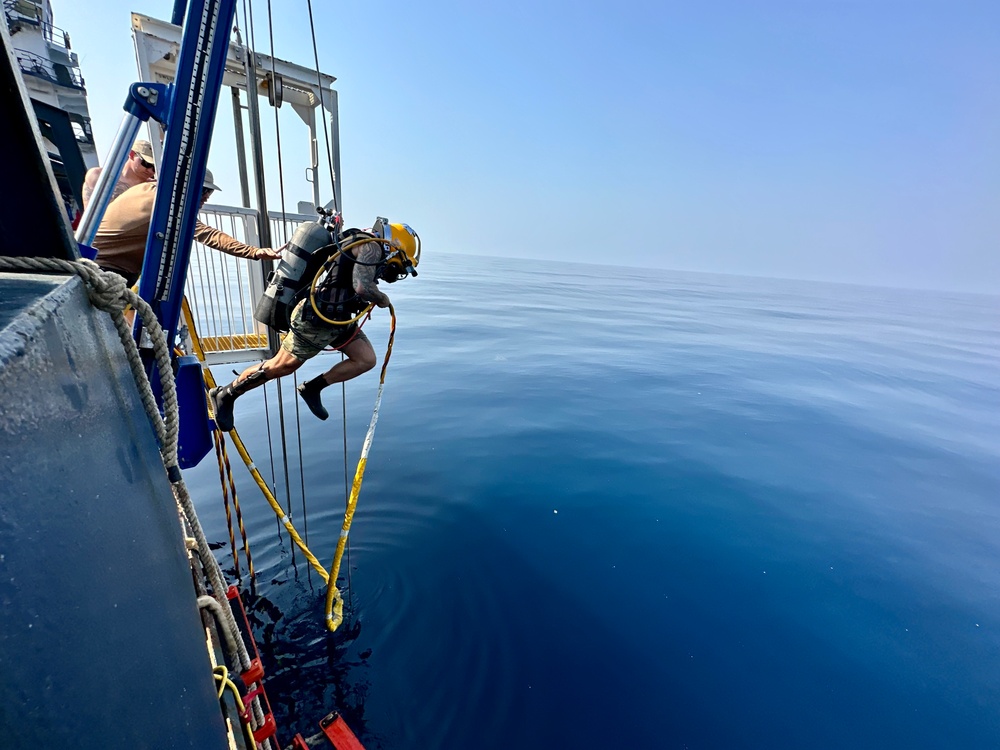 CTG 73.6, RTN Dive Unit 1 Completes HTMS Sukhothai Salvage