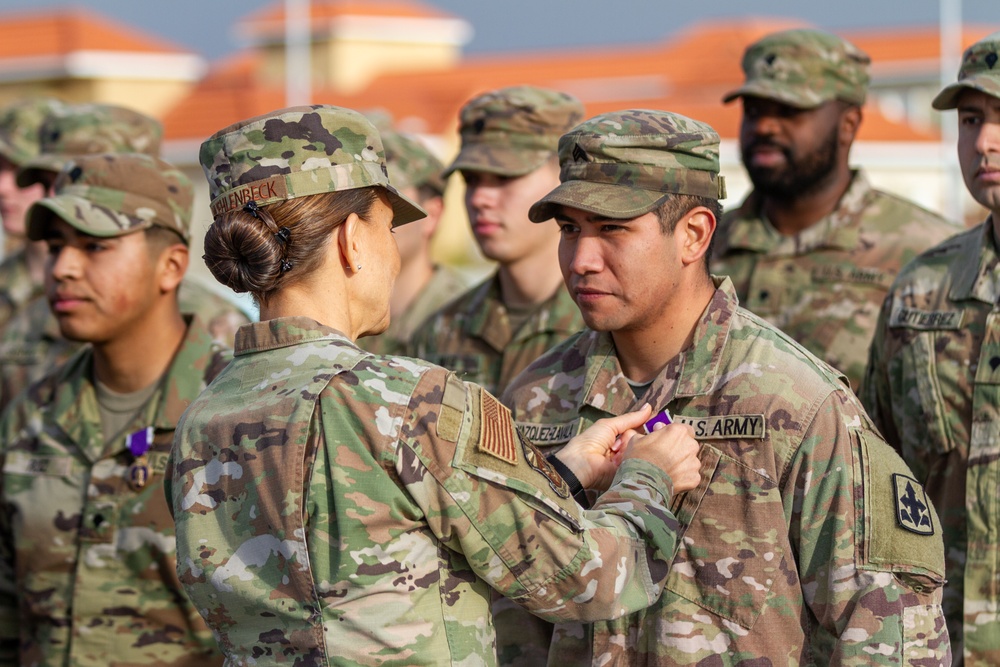 DVIDS - Images - Soldiers of the 1-158 Infantry Regiment receive the ...