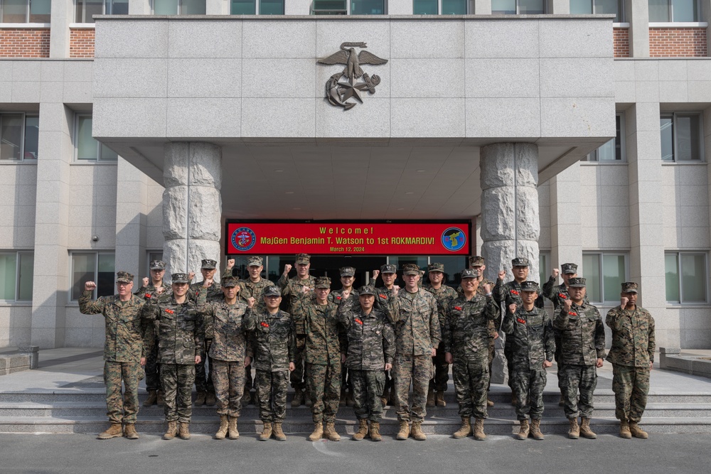 U.S. Marine, Korean leaders join for group photo during Freedom Shield 24