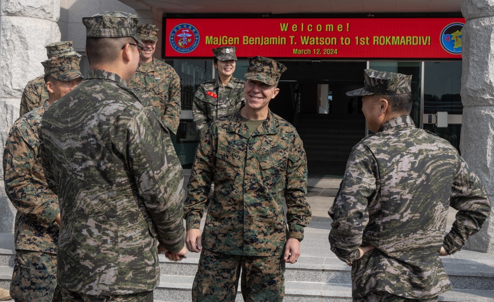 U.S. Marine, Korean leaders join for group photo during Freedom Shield 24