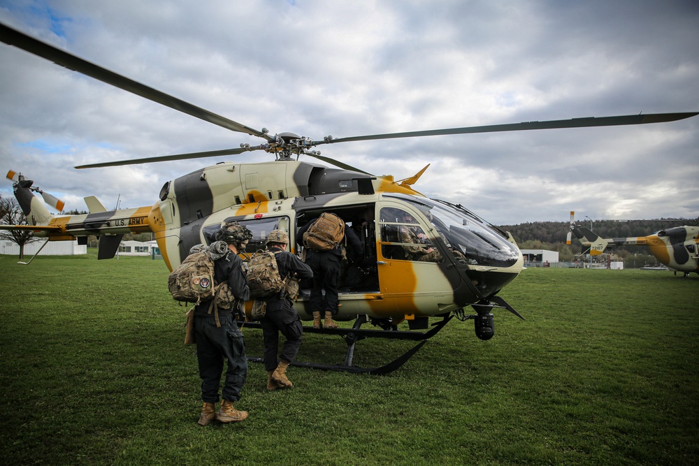 DVIDS - Images - 1-4 Infantry Air Assault [Image 5 of 6]