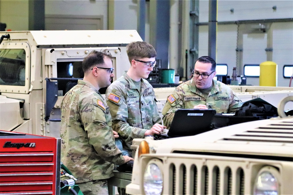 New Army wheeled vehicle mechanics gain specialty skills in Fort McCoy RTS-Maintenance course