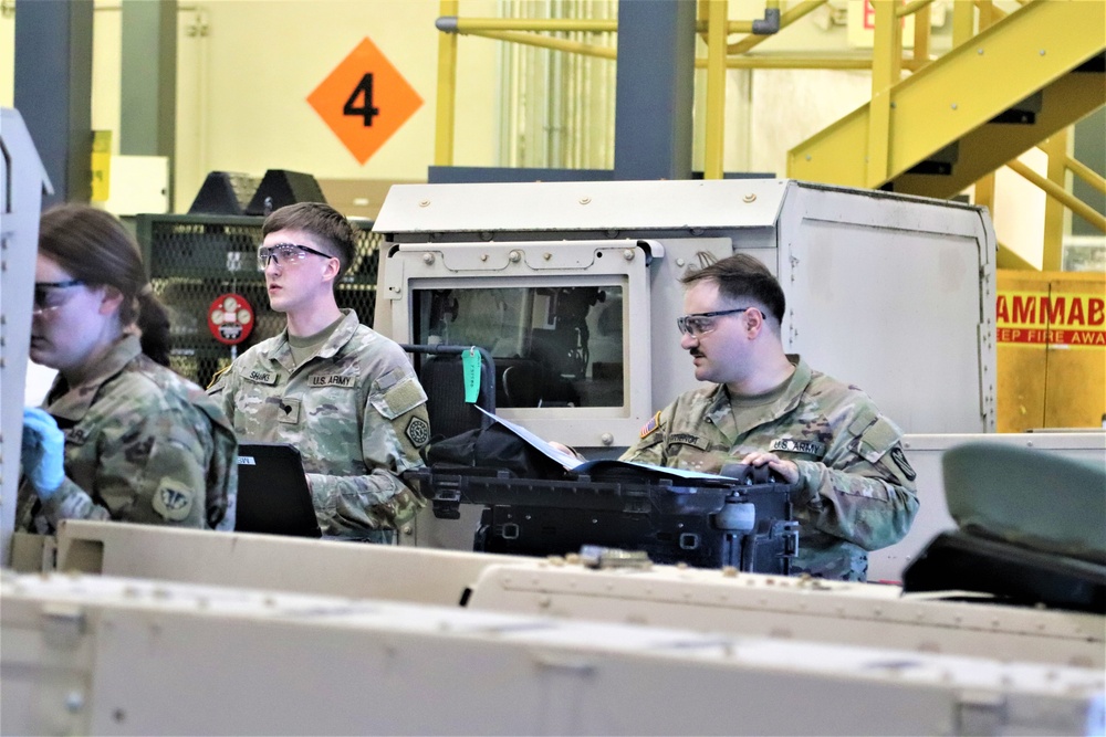 New Army wheeled vehicle mechanics gain specialty skills in Fort McCoy RTS-Maintenance course