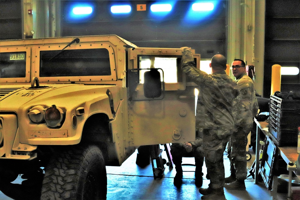 New Army wheeled vehicle mechanics gain specialty skills in Fort McCoy RTS-Maintenance course