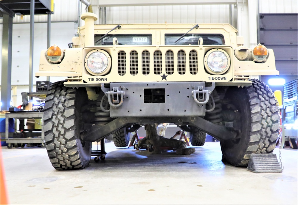 New Army wheeled vehicle mechanics gain specialty skills in Fort McCoy RTS-Maintenance course