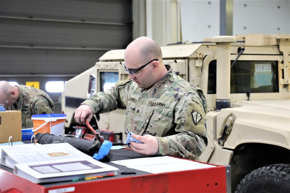 New Army wheeled vehicle mechanics gain specialty skills in Fort McCoy RTS-Maintenance course