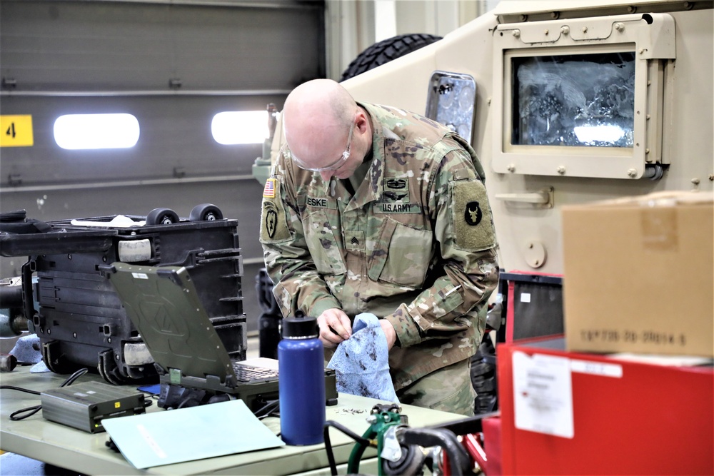 New Army wheeled vehicle mechanics gain specialty skills in Fort McCoy RTS-Maintenance course