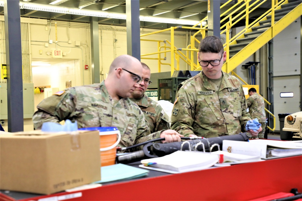 New Army wheeled vehicle mechanics gain specialty skills in Fort McCoy RTS-Maintenance course