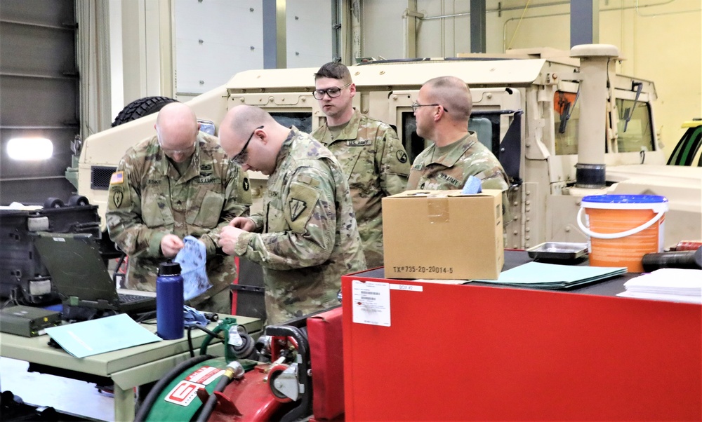 New Army wheeled vehicle mechanics gain specialty skills in Fort McCoy RTS-Maintenance course