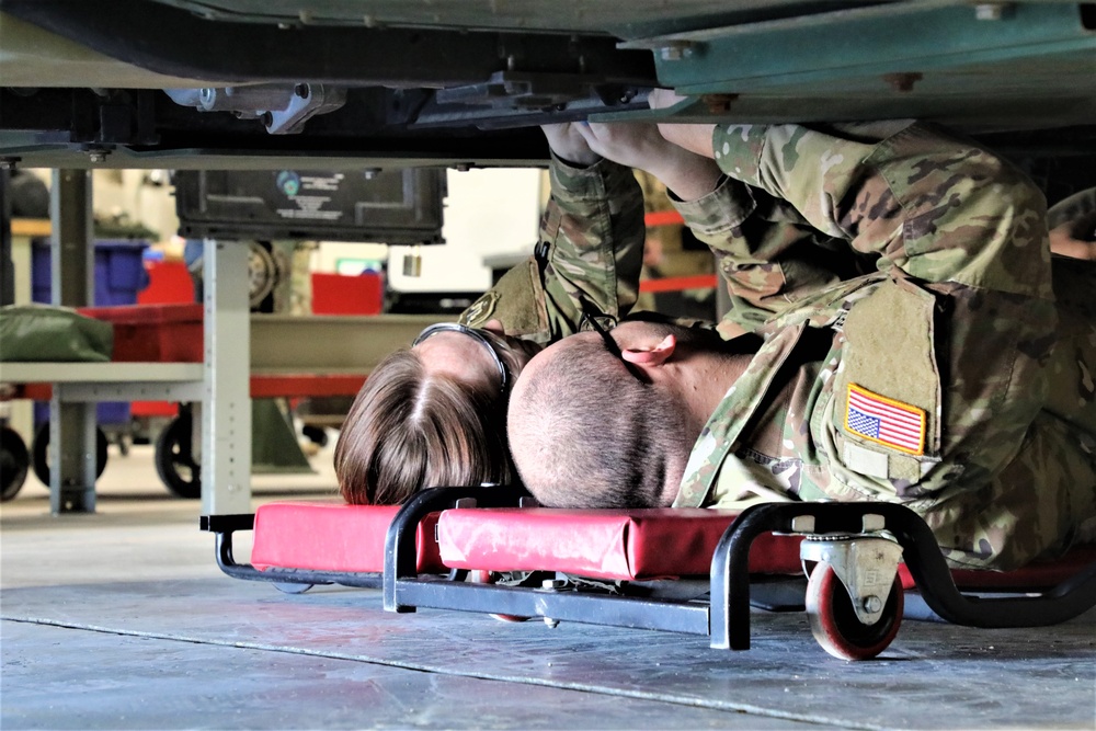 New Army wheeled vehicle mechanics gain specialty skills in Fort McCoy RTS-Maintenance course