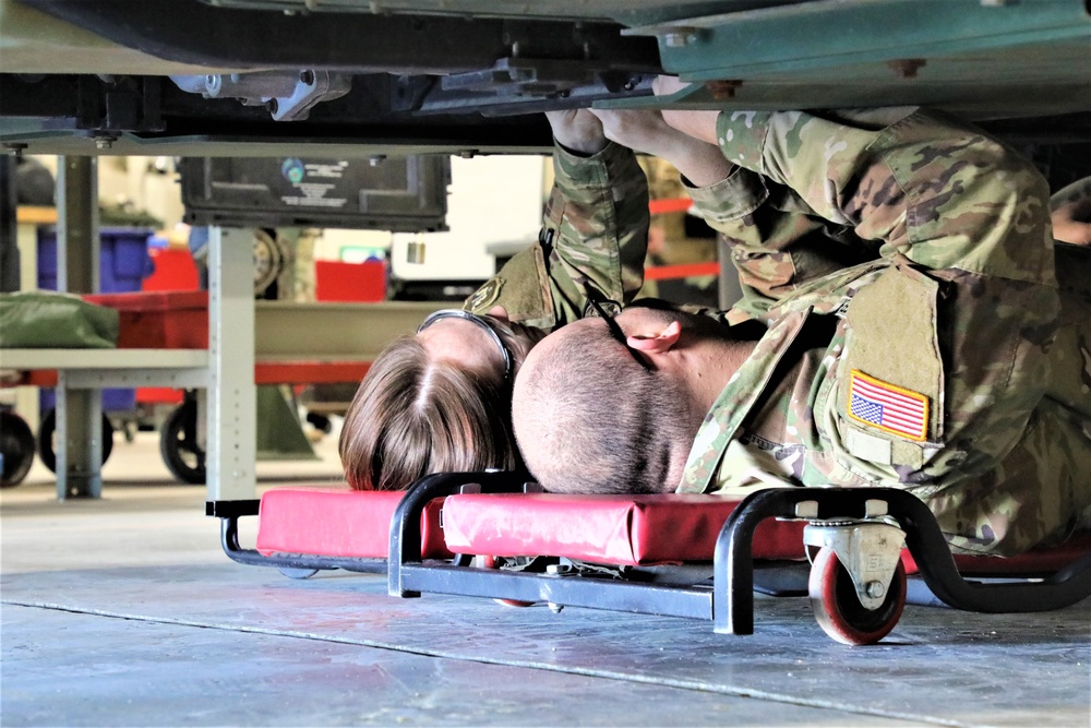 New Army wheeled vehicle mechanics gain specialty skills in Fort McCoy RTS-Maintenance course