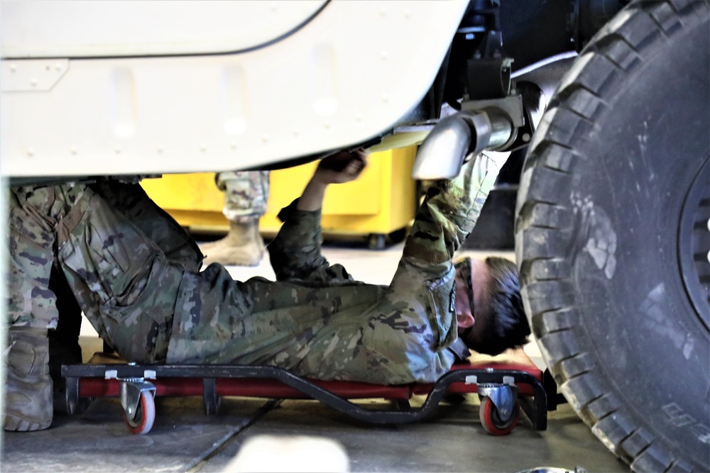 New Army wheeled vehicle mechanics gain specialty skills in Fort McCoy RTS-Maintenance course