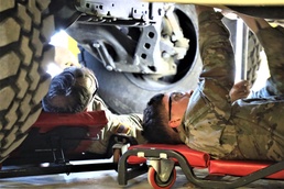 New Army wheeled vehicle mechanics gain specialty skills in Fort McCoy RTS-Maintenance course