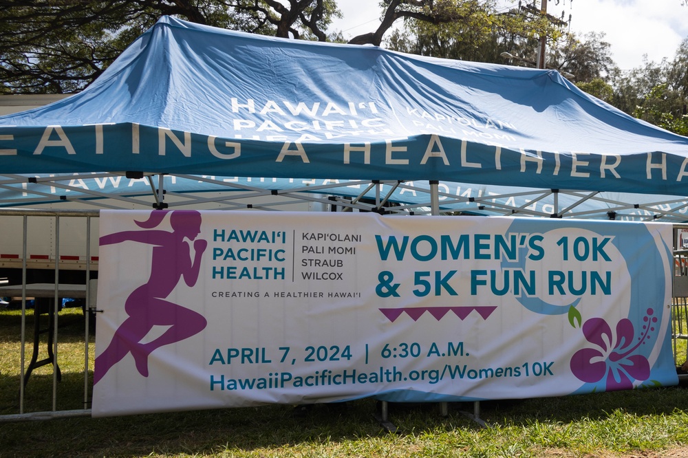 Local Volunteering | MAG-24 Marines Volunteer at HPH Women's Fun Run