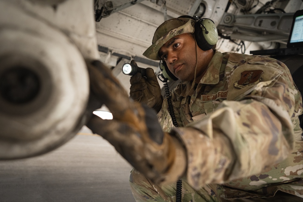 Deployed C-17 maintenance