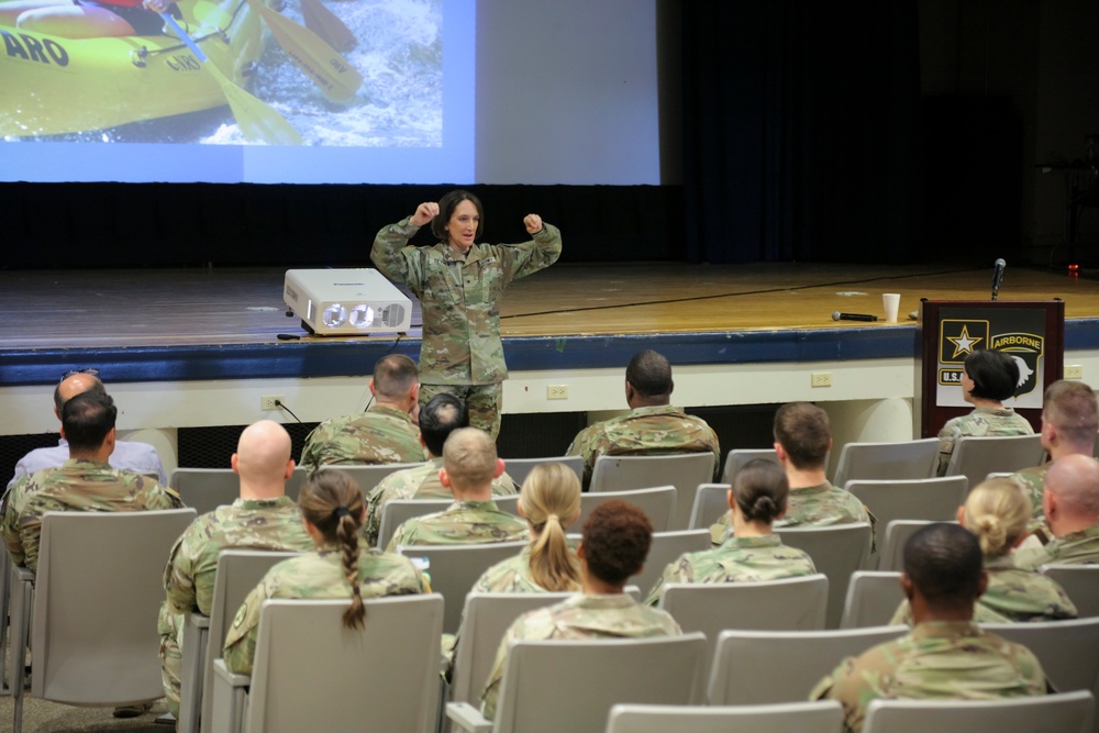 DHN Director Visits Fort Campbell