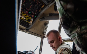 Airmen troubleshoot C-130 Hercules aircraft