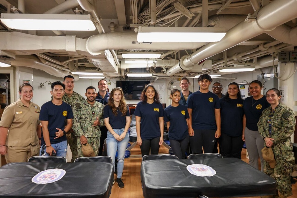 USS Shiloh (CG-67) hosted Future Sailors