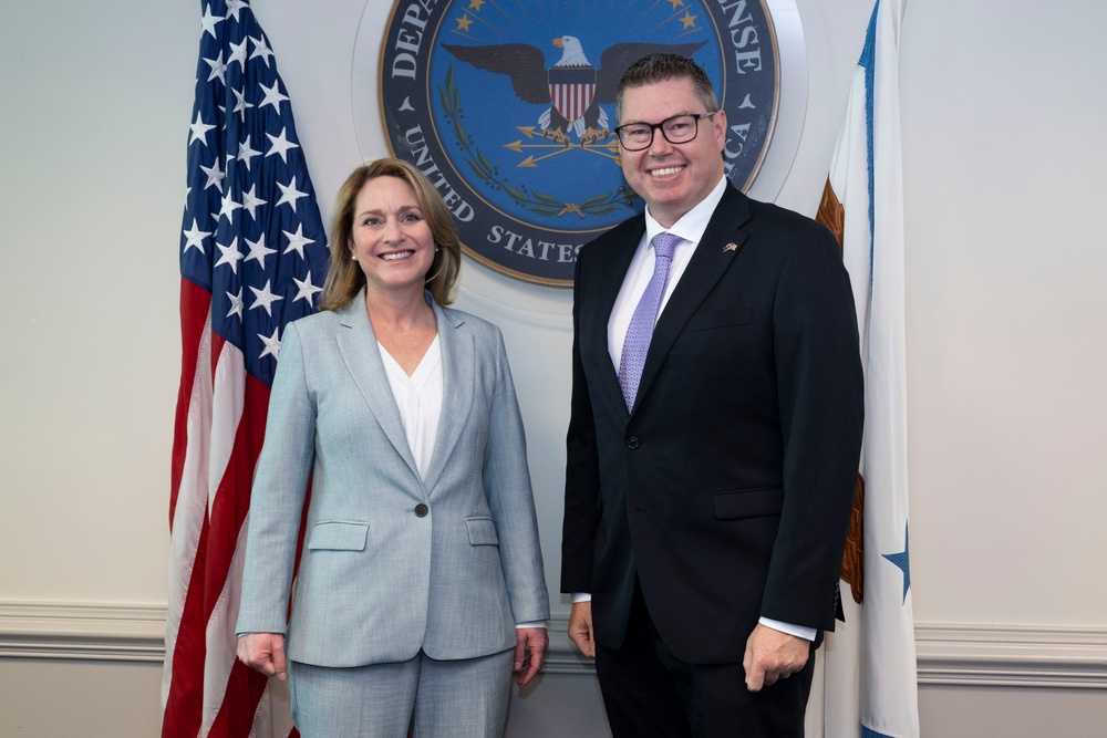 DSD Meets with Australian Minister for Defense Industry