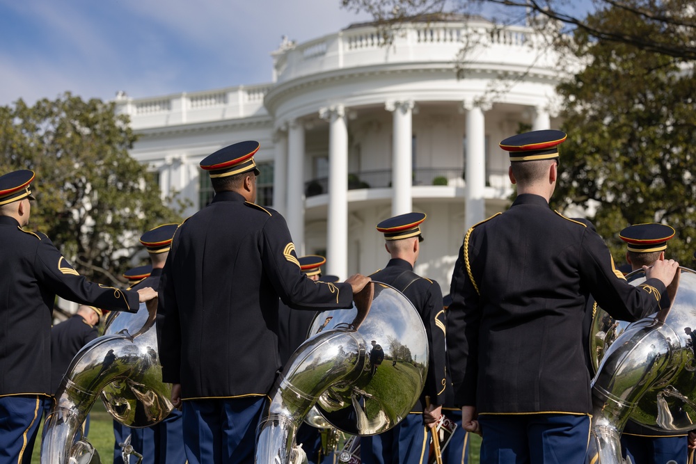 U.S. Soldiers rehearse an Armed Forces Full Honor Arrival Ceremony at The White House