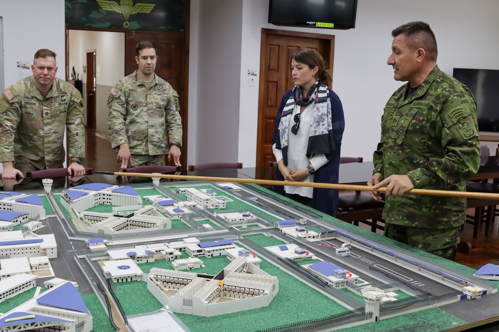 Kentucky Guardsmen, Ecuador's special forces unite in urban warfare exchange