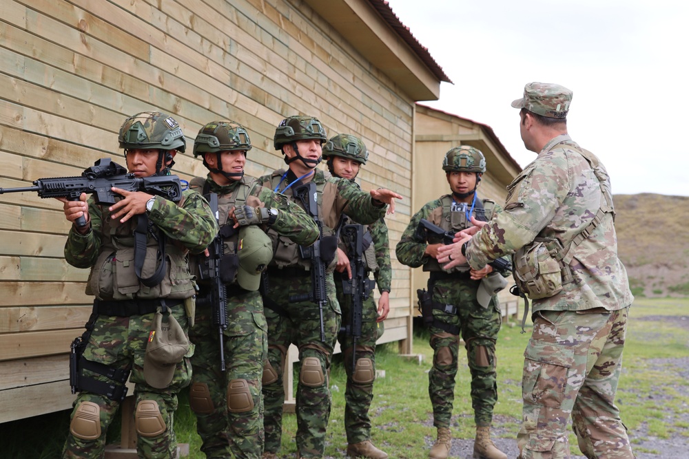 Kentucky Guardsmen, Ecuador's special forces unite in urban warfare exchange