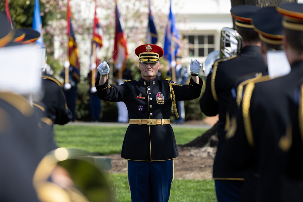 U.S. Soldiers rehearse an Armed Forces Full Honor Arrival Ceremony at The White House