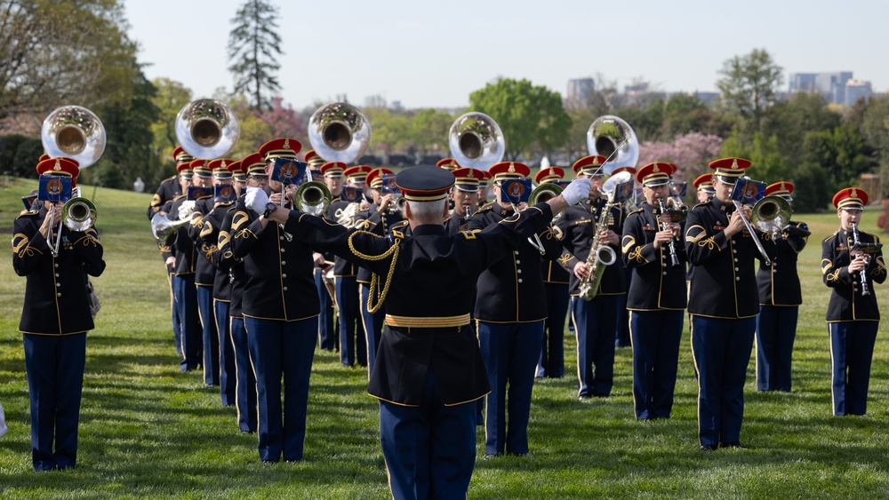 U.S. Soldiers rehearse an Armed Forces Full Honor Arrival Ceremony at The White House