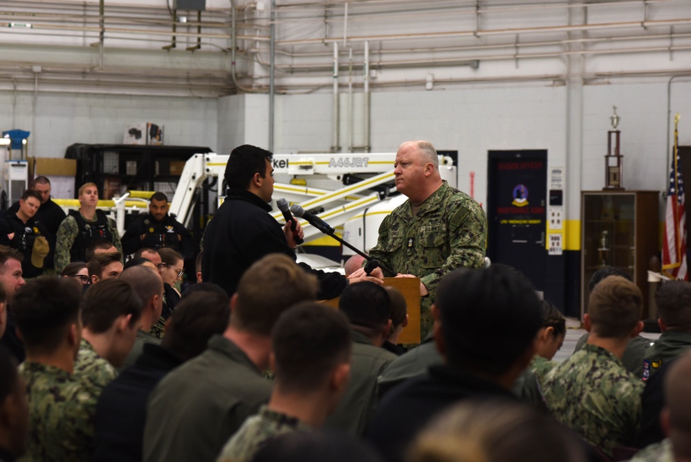 MCPON Visits Strategic Communications Wing One
