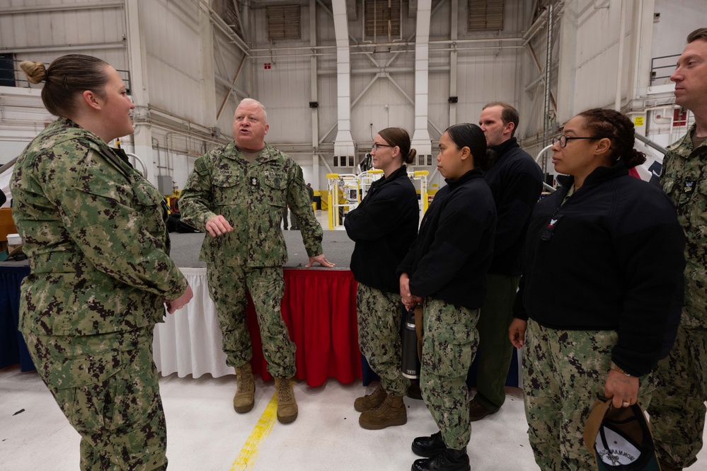 MCPON Honea Visits Strategic Communications Wing One