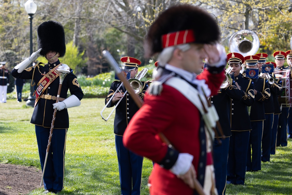 U.S. Soldiers rehearse an Armed Forces Full Honor Arrival Ceremony at The White House