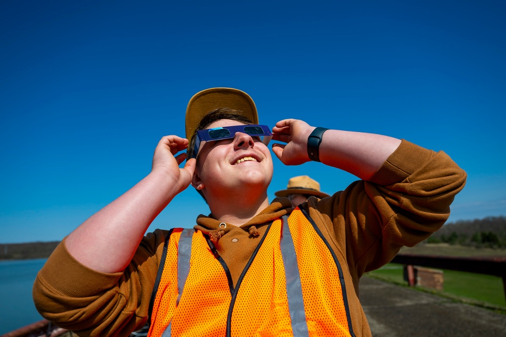 Total solar eclipse draws visitors to multiple reservoirs across Pittsburgh District for historic sighting