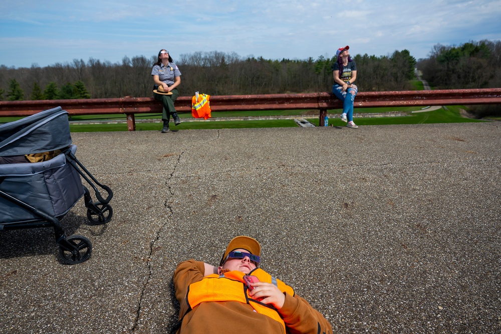 Total solar eclipse draws visitors to multiple reservoirs across Pittsburgh District for historic sighting