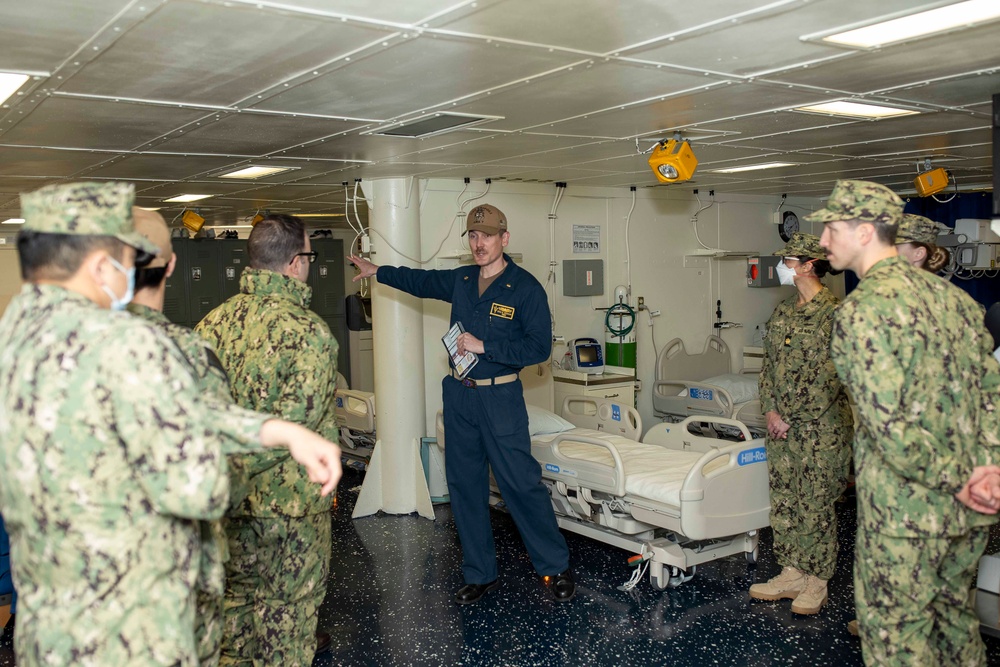 Sailors from Navy Medical Center San Diego Ophthalmology Program tour USS Tripoli