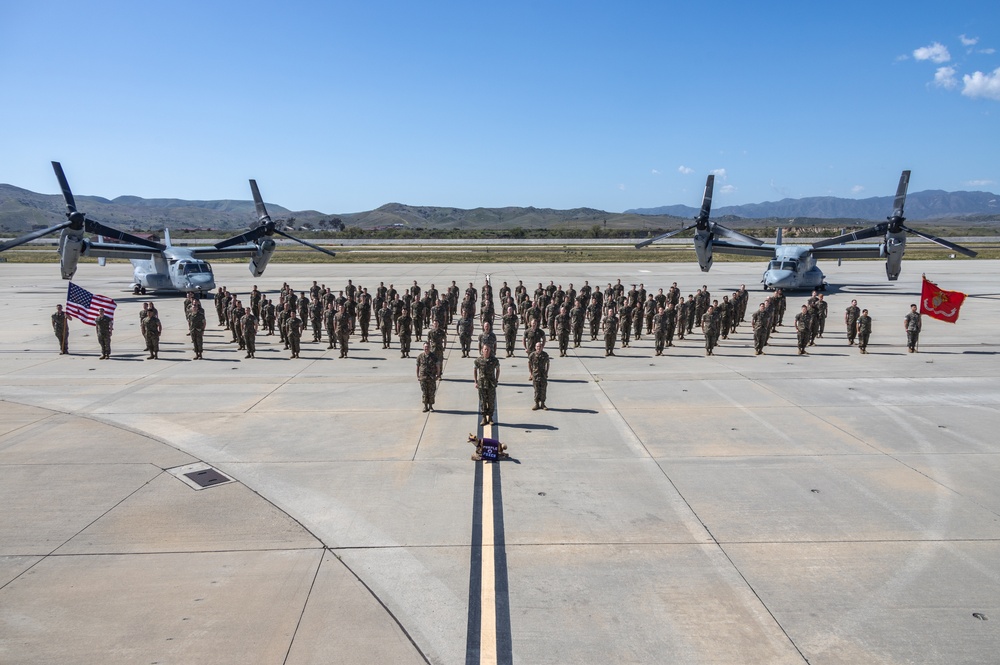 VMM-364 squadron photo