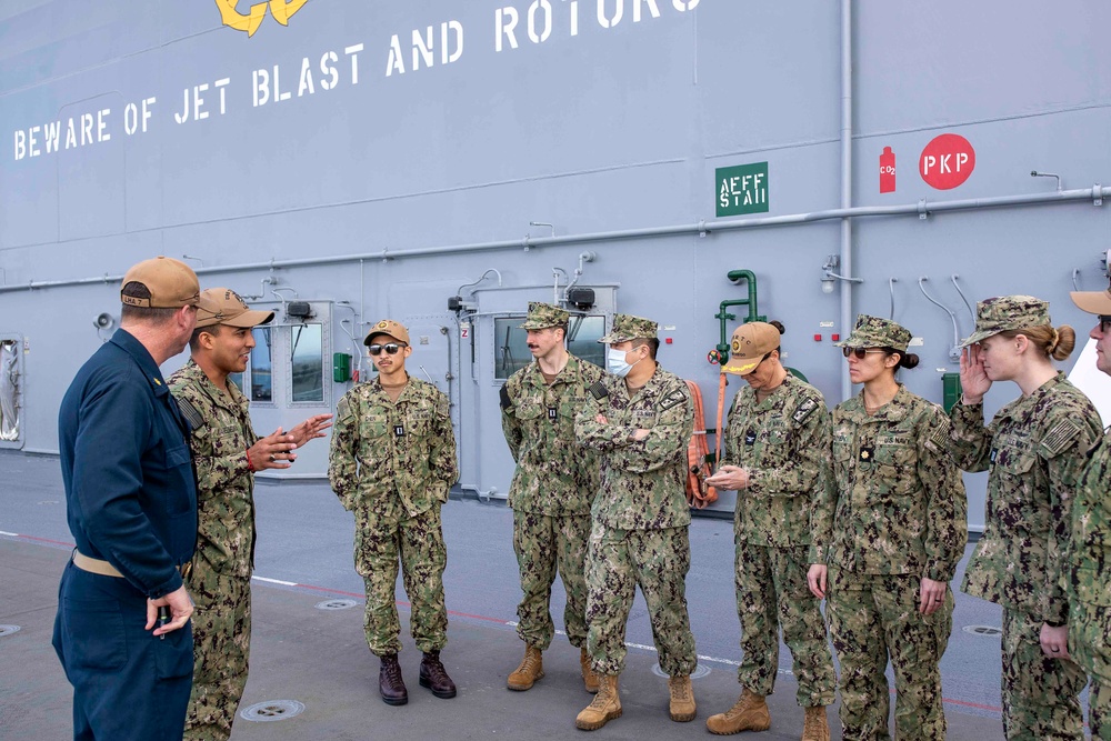 Sailors from Navy Medical Center San Diego Ophthalmology Program tour USS Tripoli
