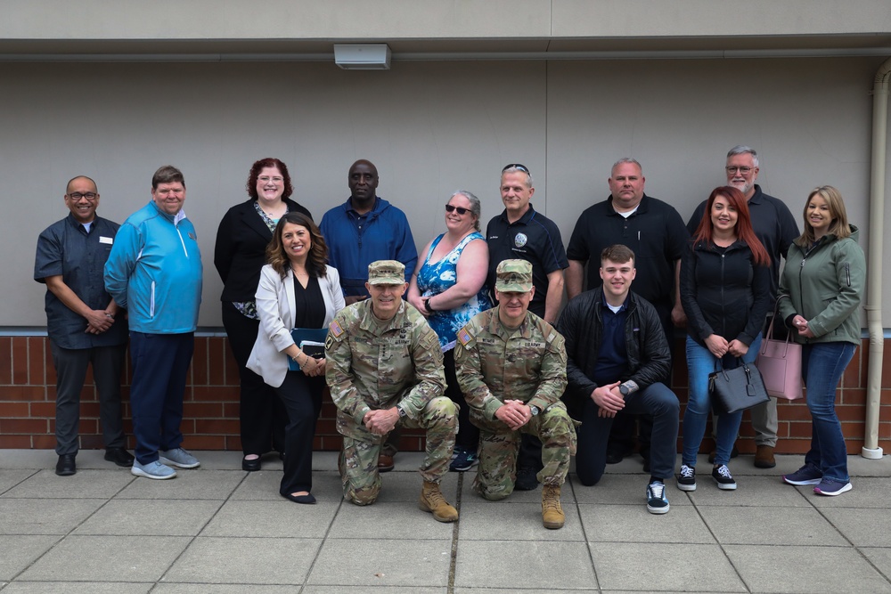 CSA Gen. Randy A. George and SMA Michael Weimer visit Joint Base Lewis-McChord