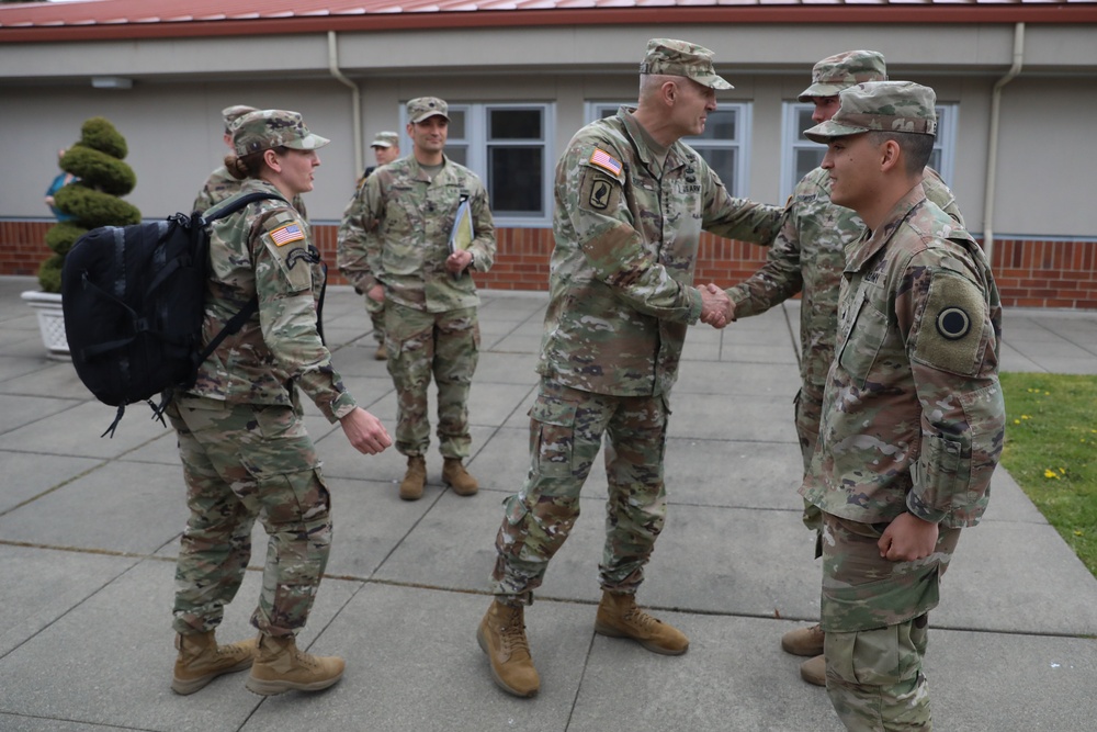 CSA Gen. Randy A. George and SMA Michael Weimer visit Joint Base Lewis-McChord