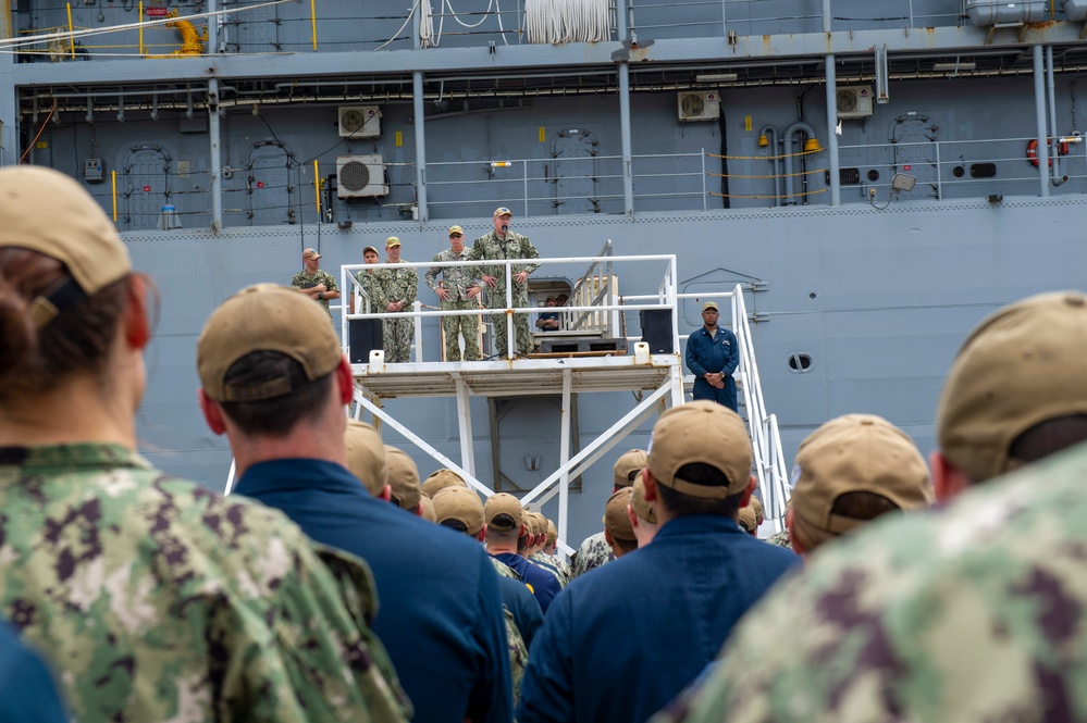 Rear Adm. Richard Seif visits USS Frank Cable