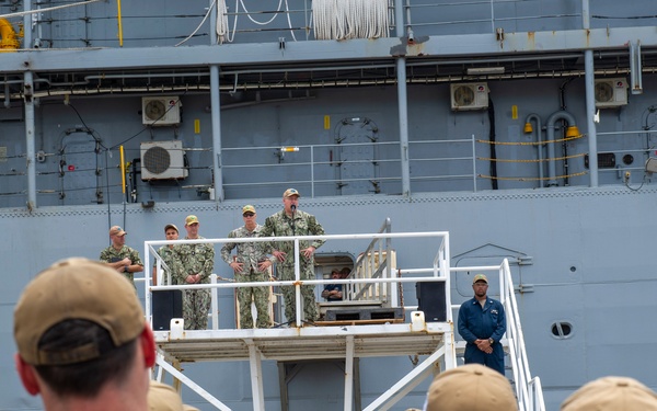Rear Adm. Richard Seif visits USS Frank Cable