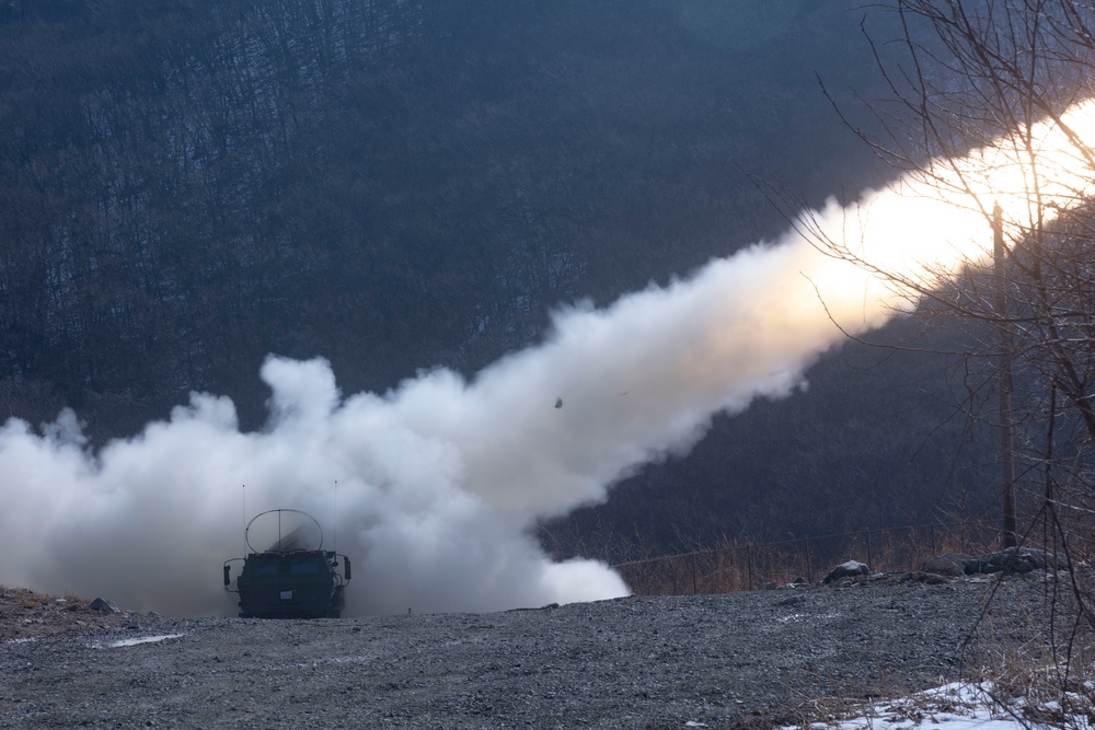 Marines with 12 MLR execute HIMARS live-fire in the Republic of Korea