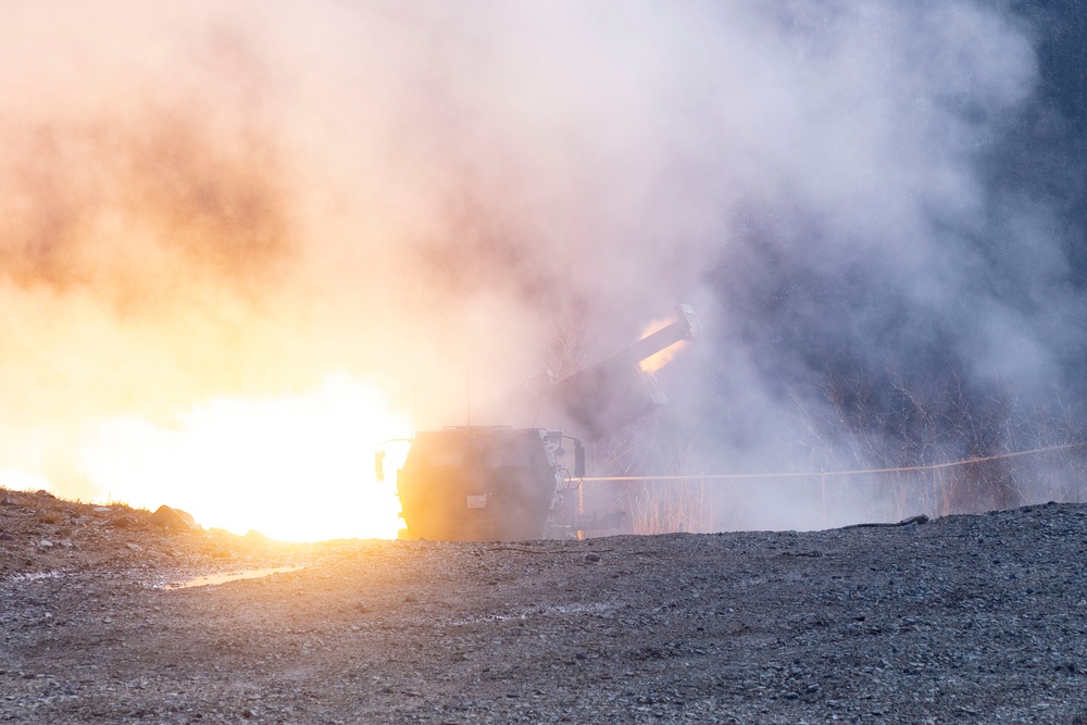 Marines with 12 MLR execute HIMARS live-fire in the Republic of Korea